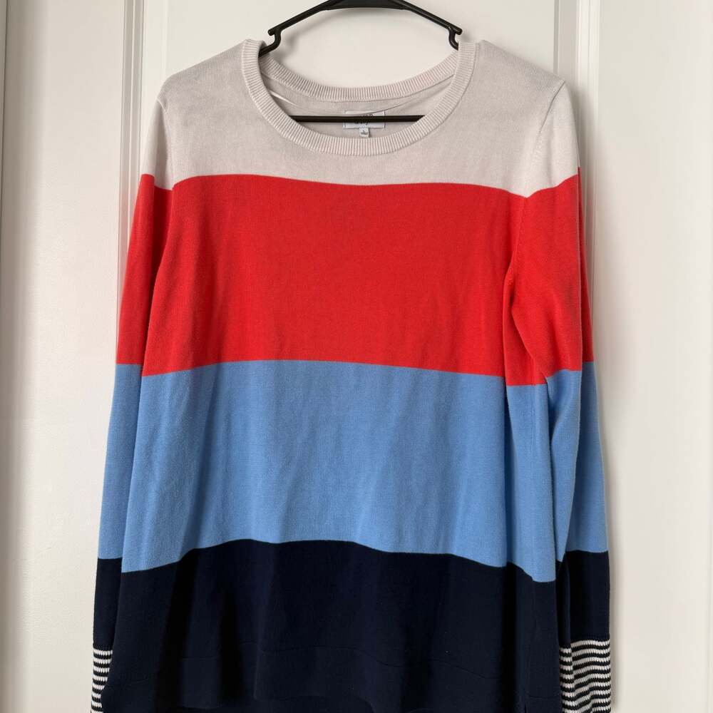 Crown & Ivy Women's Multicolor Crewneck Sweater